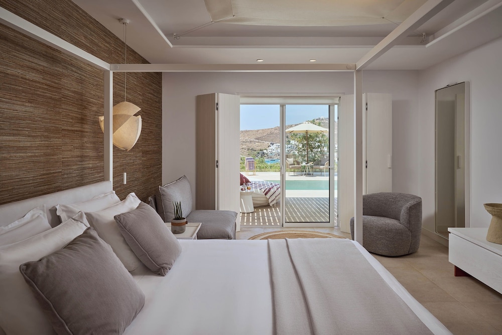 Design, Queen Bed, Sea View, Shared Pool
