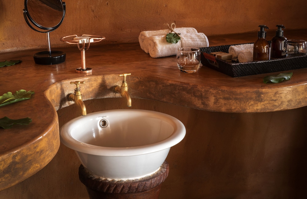 Pondoro Game Lodge 55/66