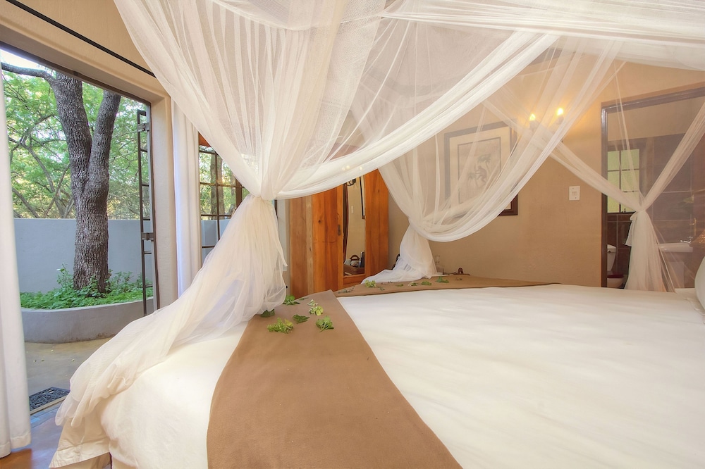 Mvuradona Safari Lodge 9/50