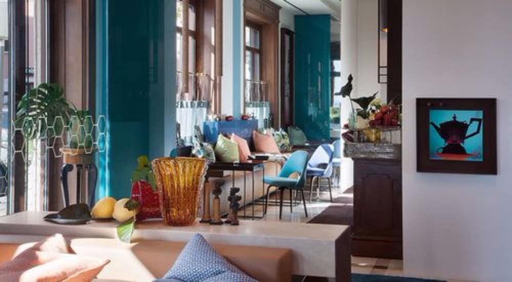 lounge