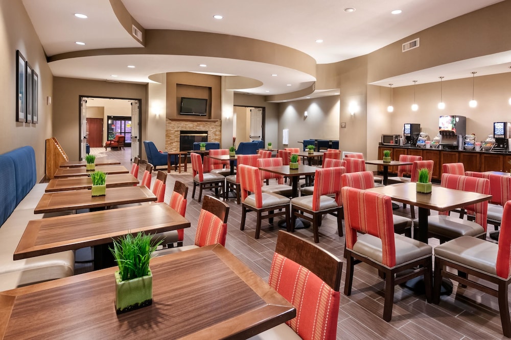 Comfort Suites Goodyear West Phoenix 31/33