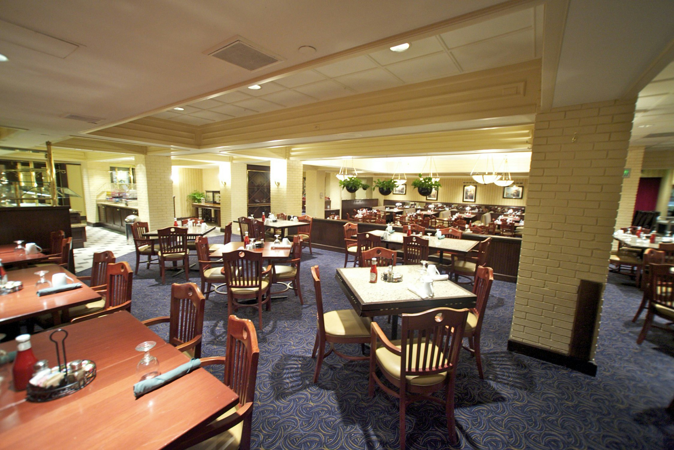 Hilton Milwaukee 56/83