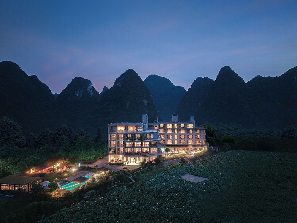 Yangshuo Zen Garden Resort 2/99