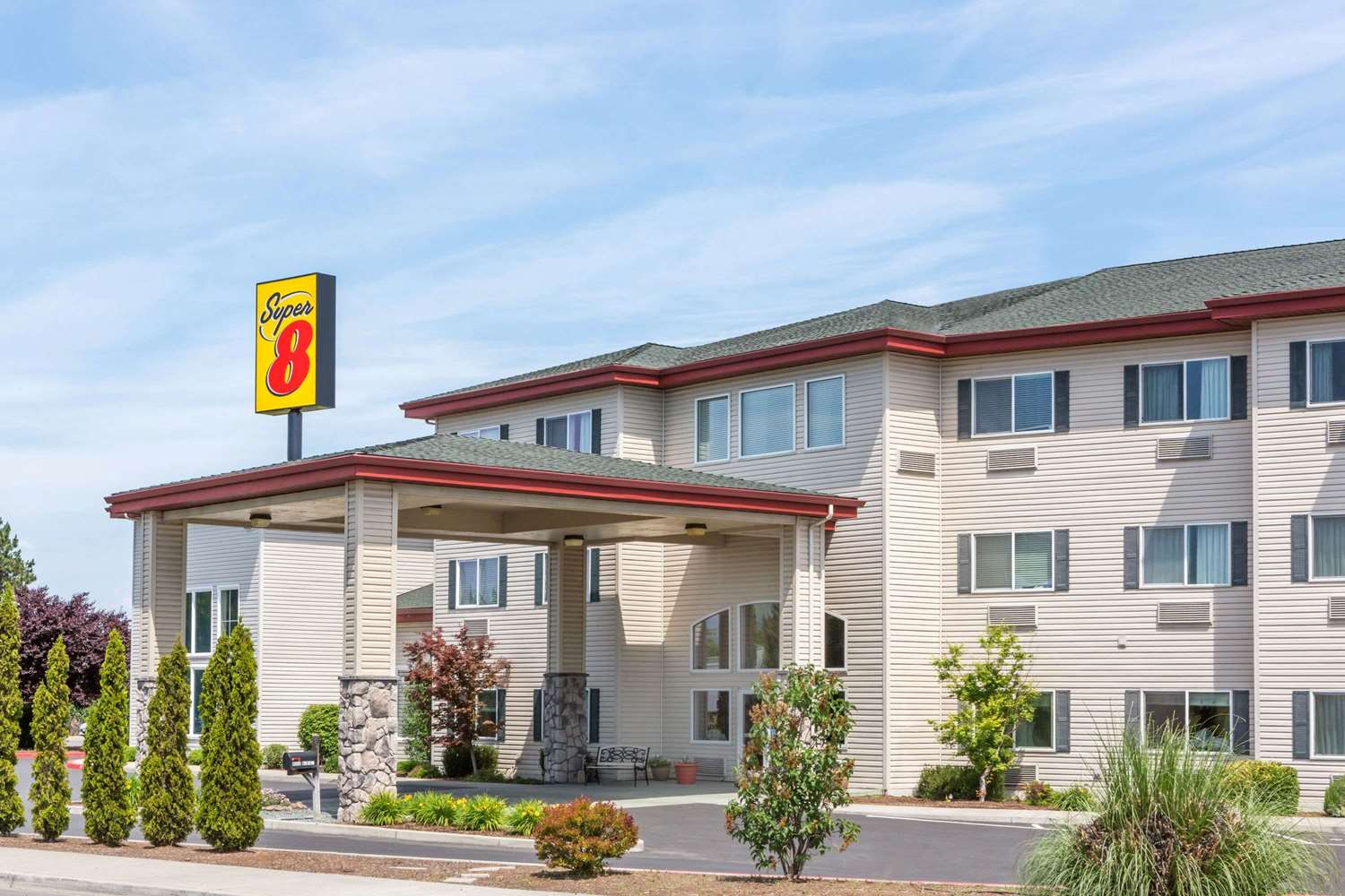 Super 8 By Wyndham Central Pt Medford 2/16