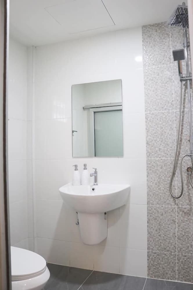 Bed By Boat Hotel & Apartment 58/60