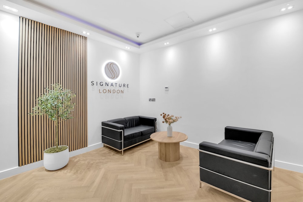 Signature Hotel London 40/50