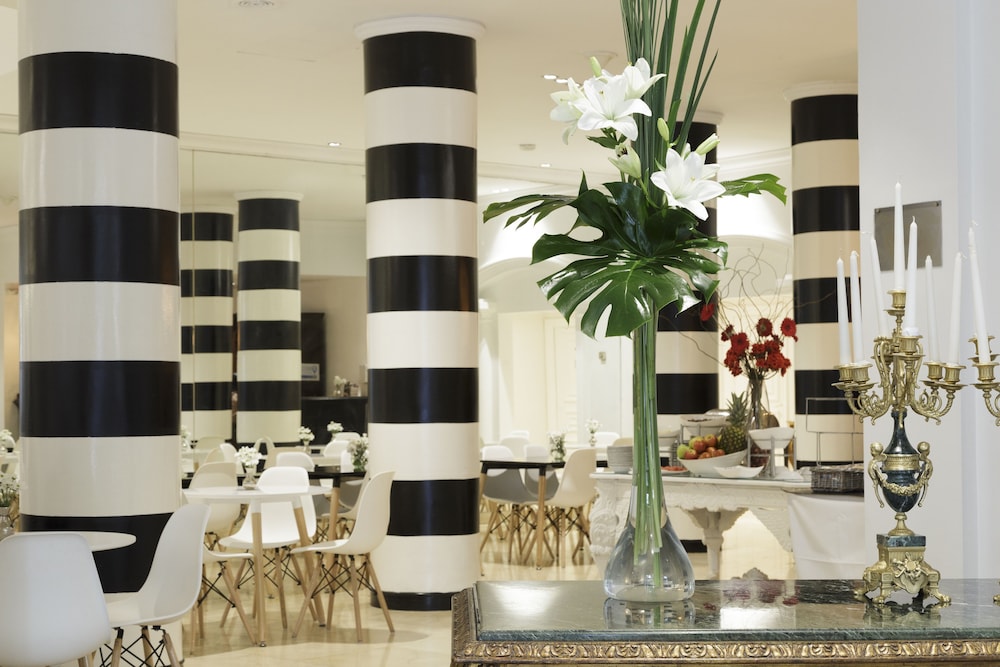 Midtown Boutique Hotel 56/70