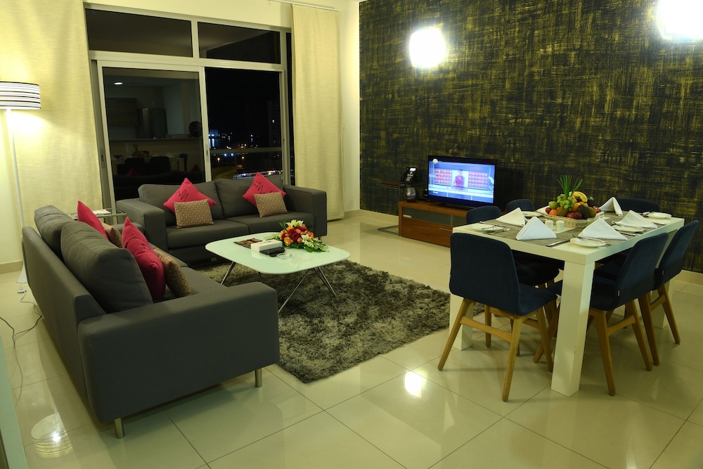 Gulf Suites Hotel Amwaj 34/50