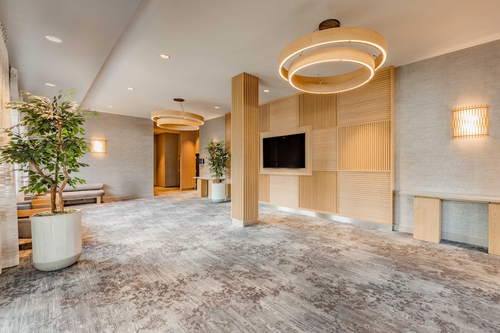 Hyatt House Portland Airport 7/50