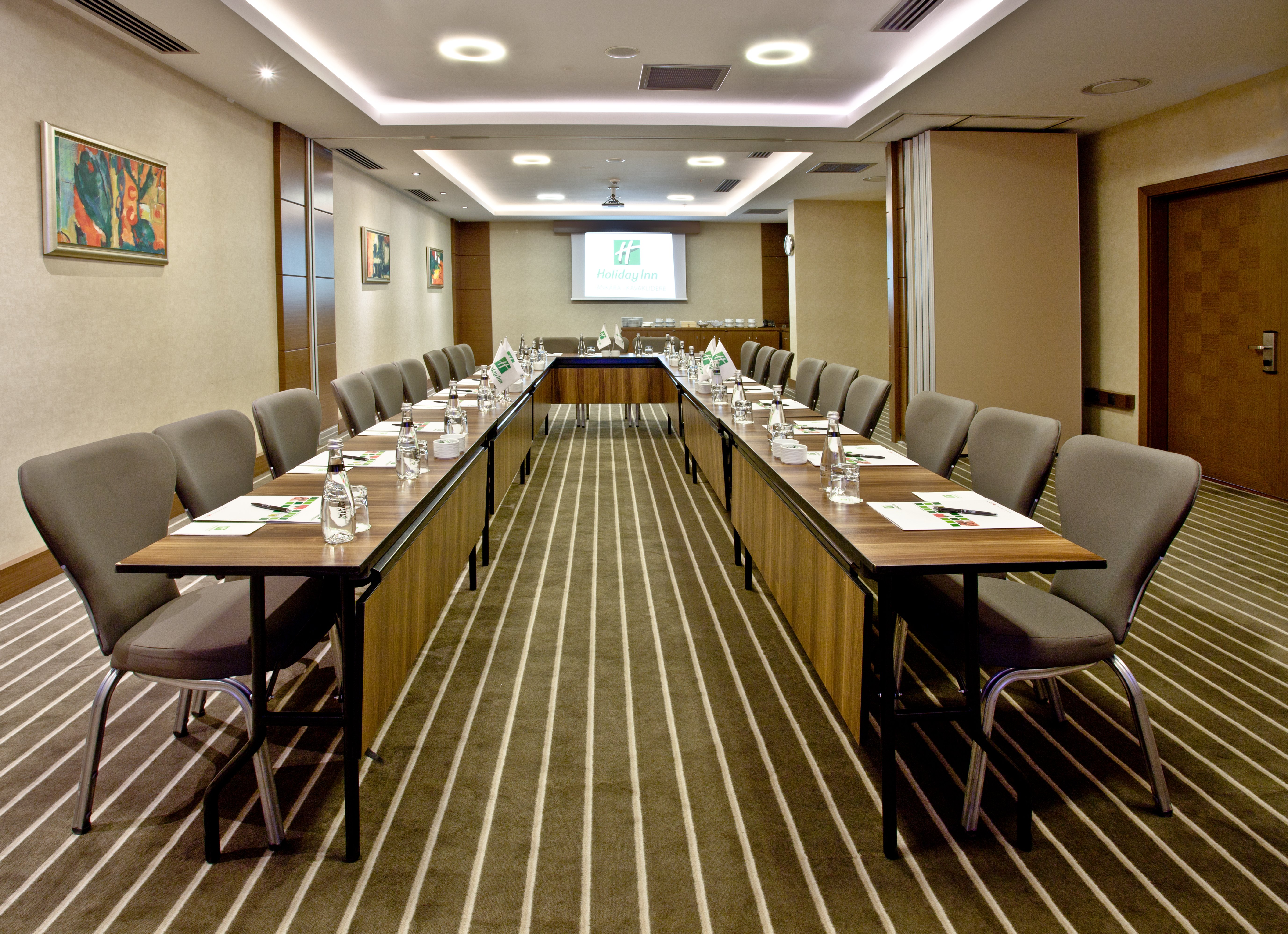HOLIDAY INN ANKARA - KAVAKLIDERE 72/78