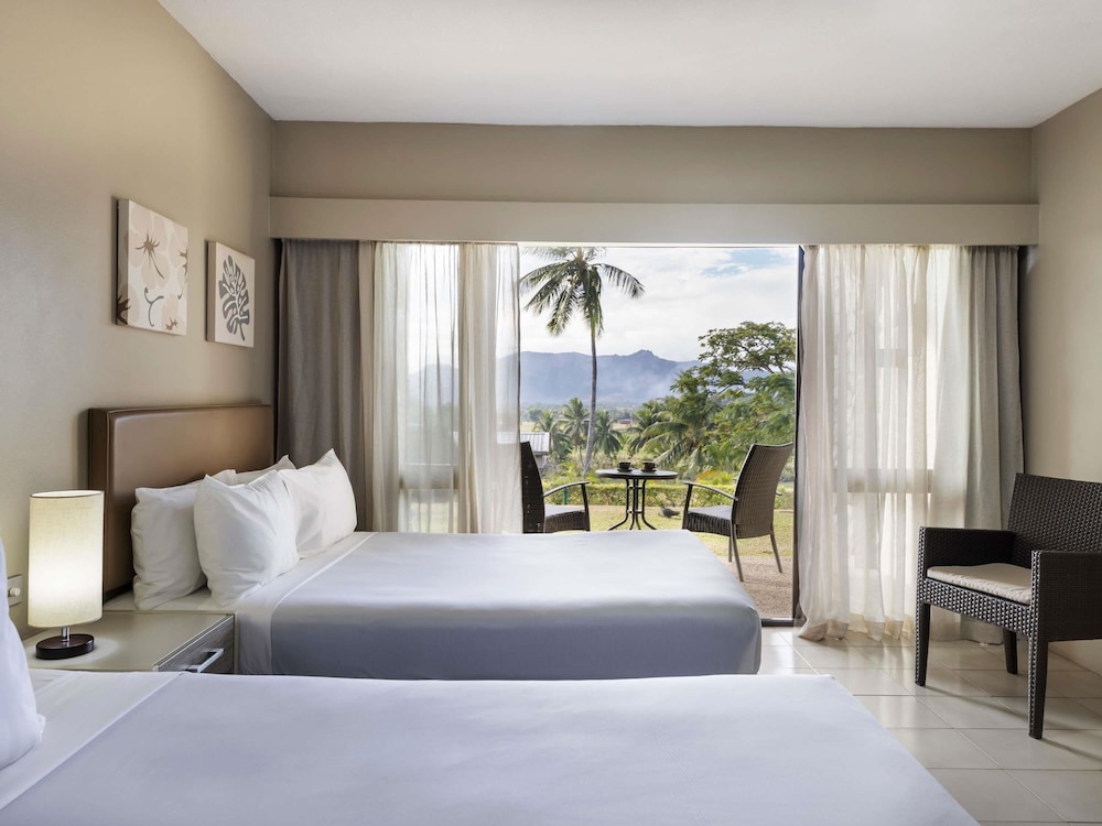 Novotel Nadi 12/73