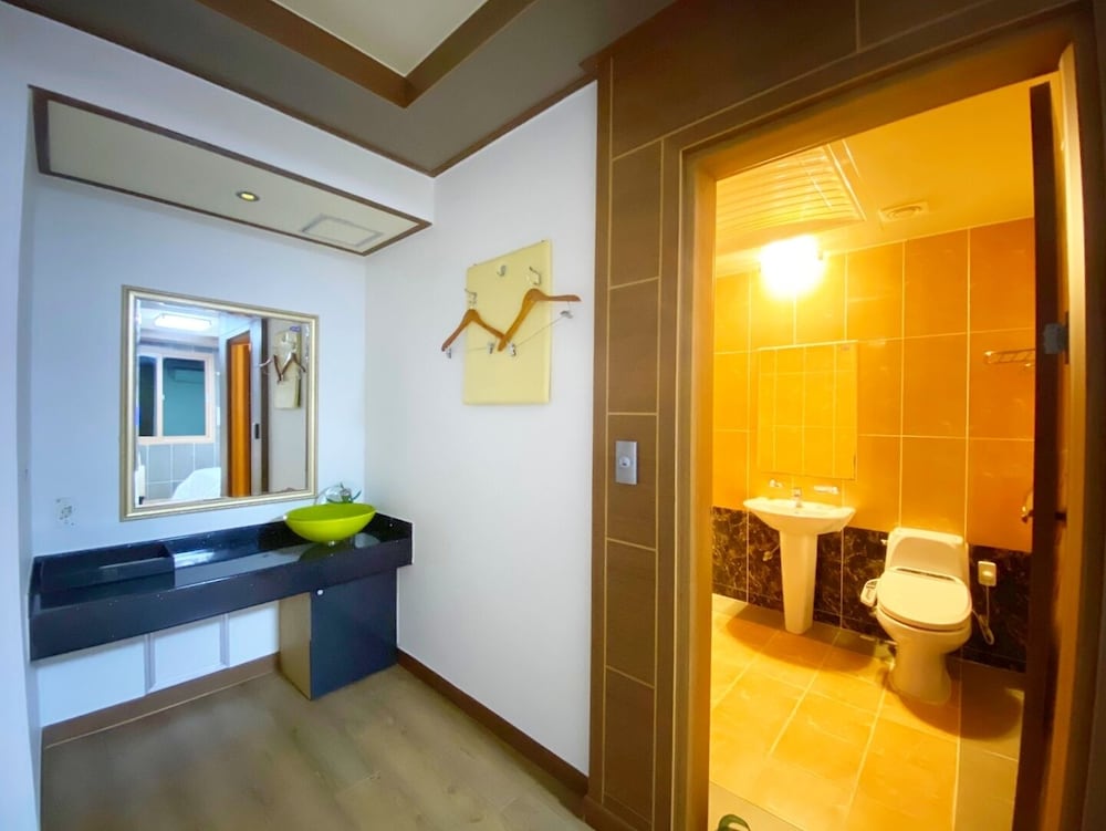 F1 Hotel 32/32