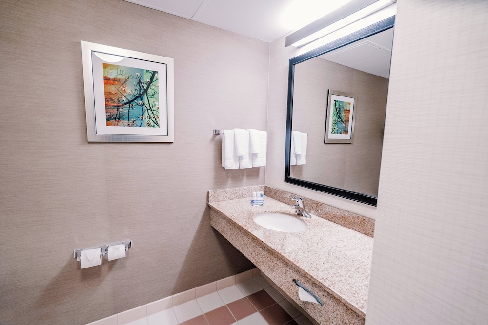 Fairfield Inn Medford Long Island 48/50