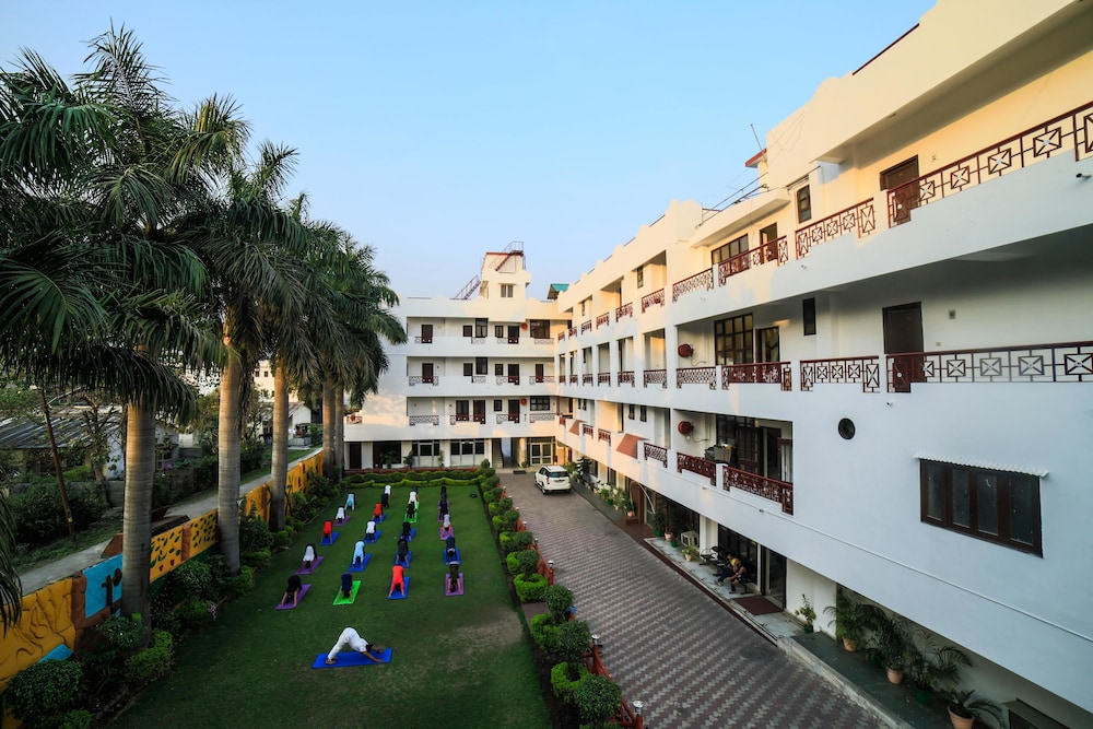 Hotel Neeraj Bhawan 16/20