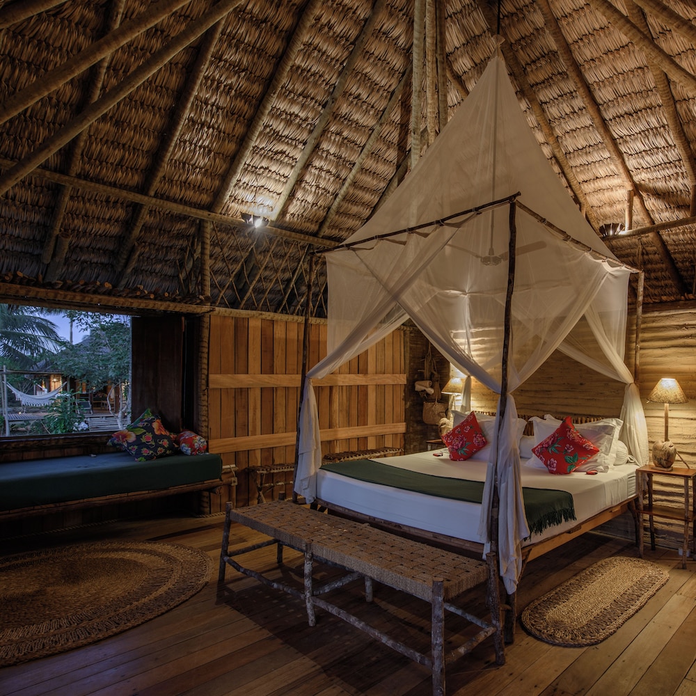 Beach, Bungalow, King and Twin Beds