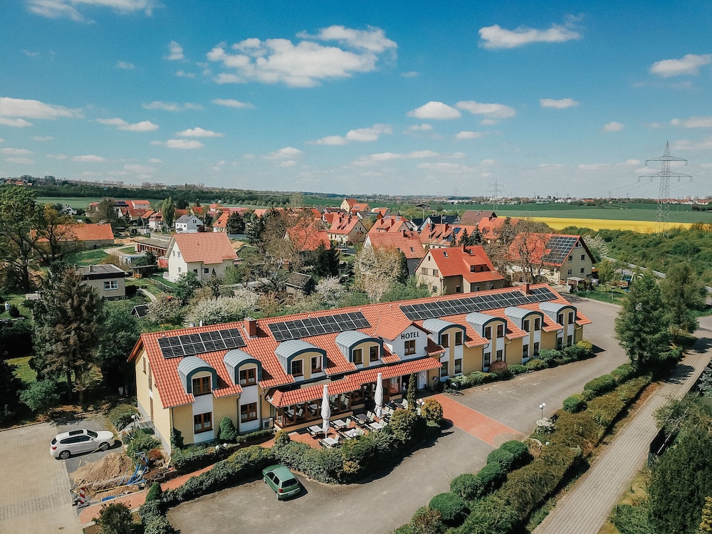 Landhotel Dresden 41/50