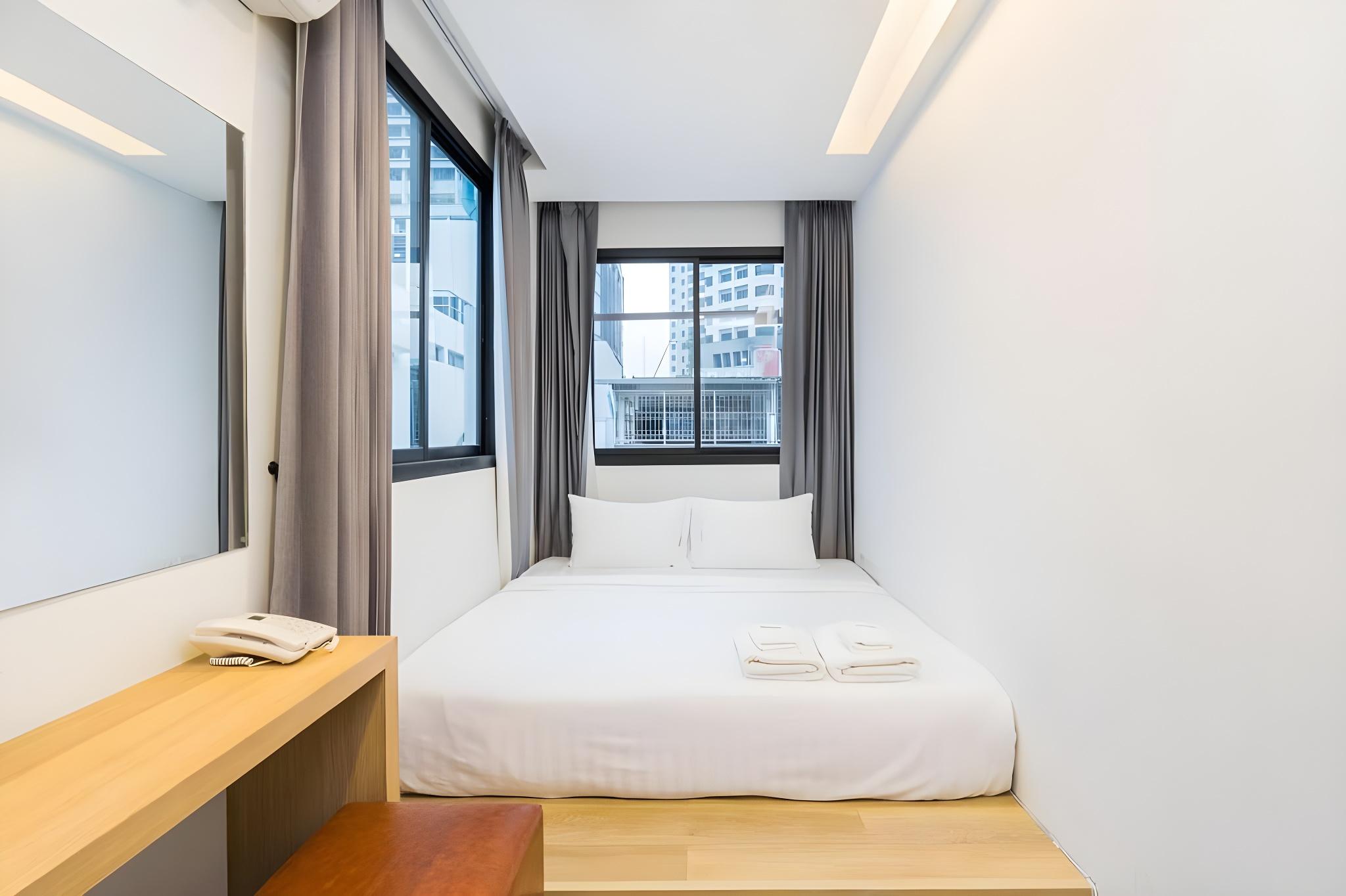 SUPERIOR, KING BED