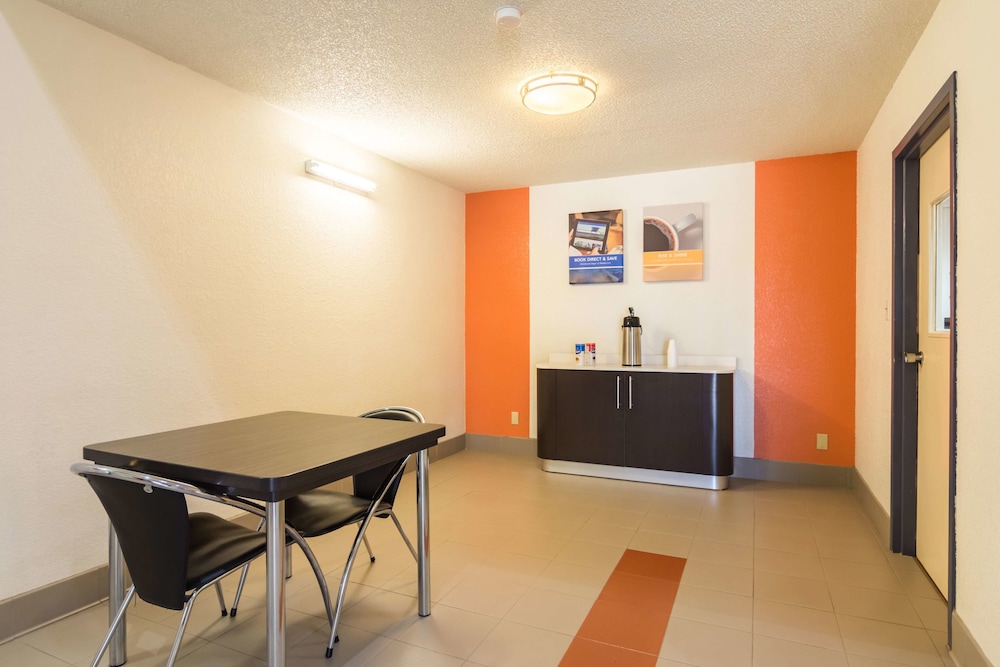 Motel6 Arkadelphia, AR 38/41