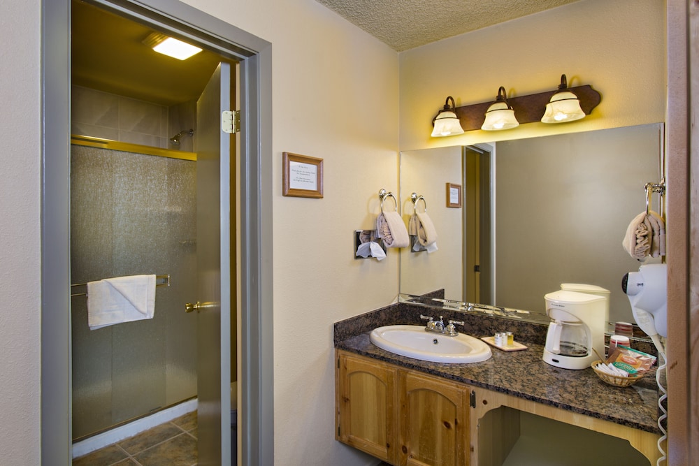 Tahoe Lakeshore Lodge & Spa 27/62