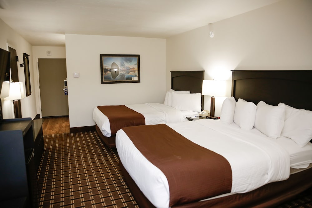 STANDARD, 2 QUEEN BEDS