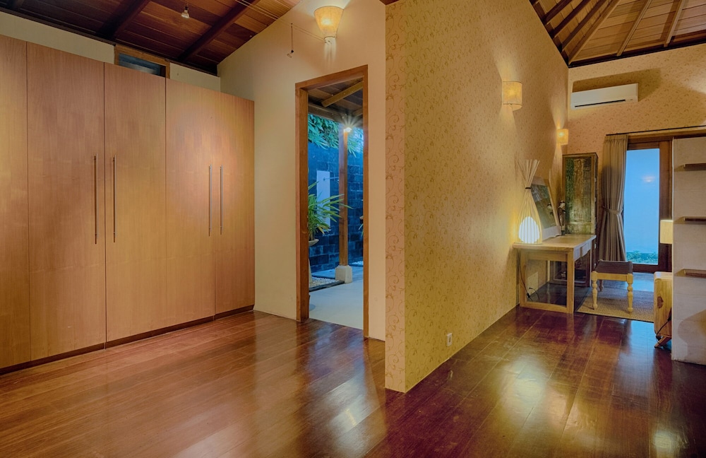 Kutus Kutus Ketewel Villa 21/34