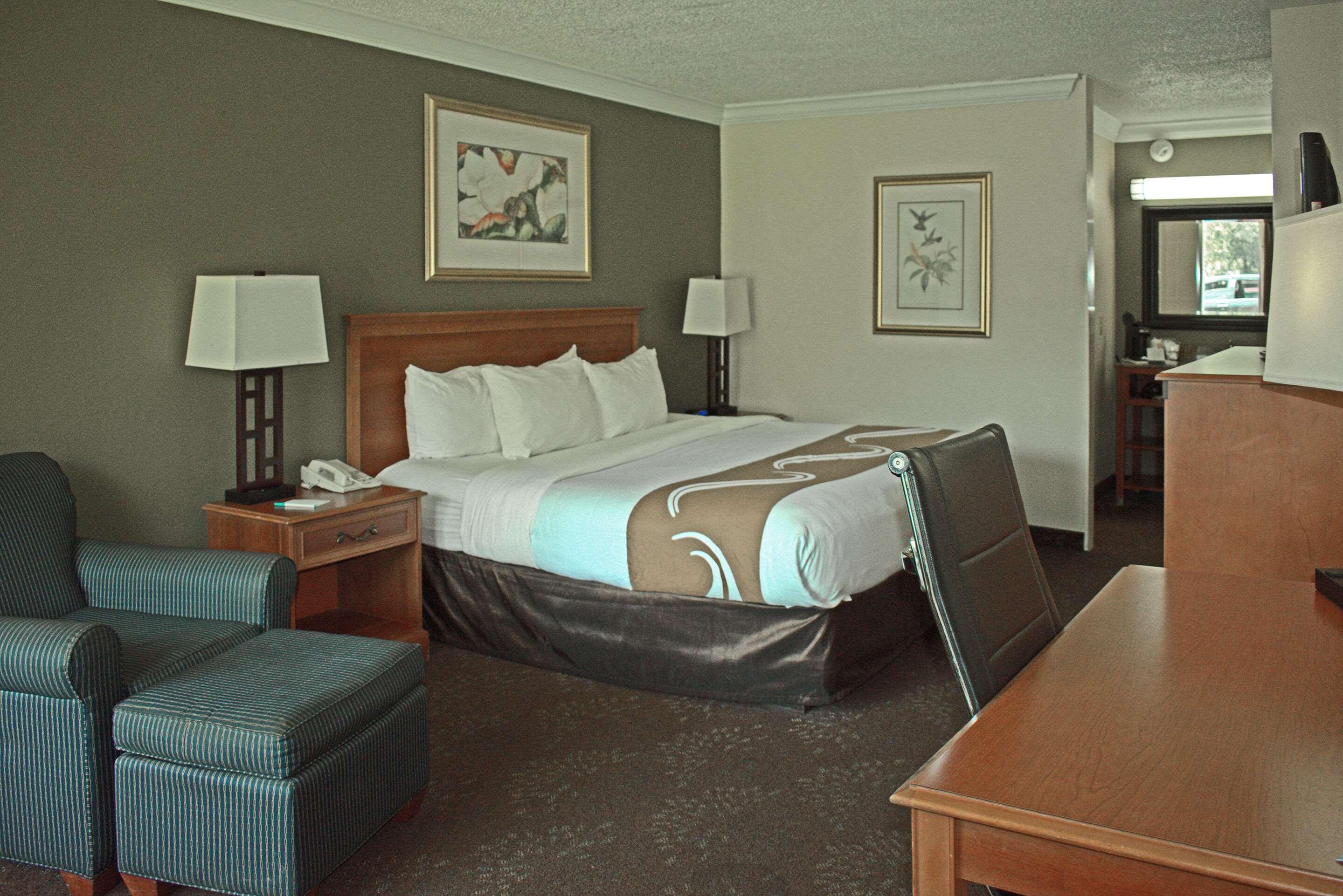 غرفة بسرير كوين، Quality Inn Morgan City 2/4