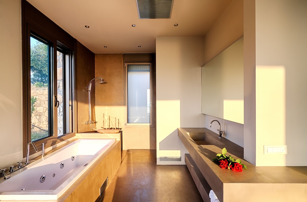Euphoria Suites 36/41