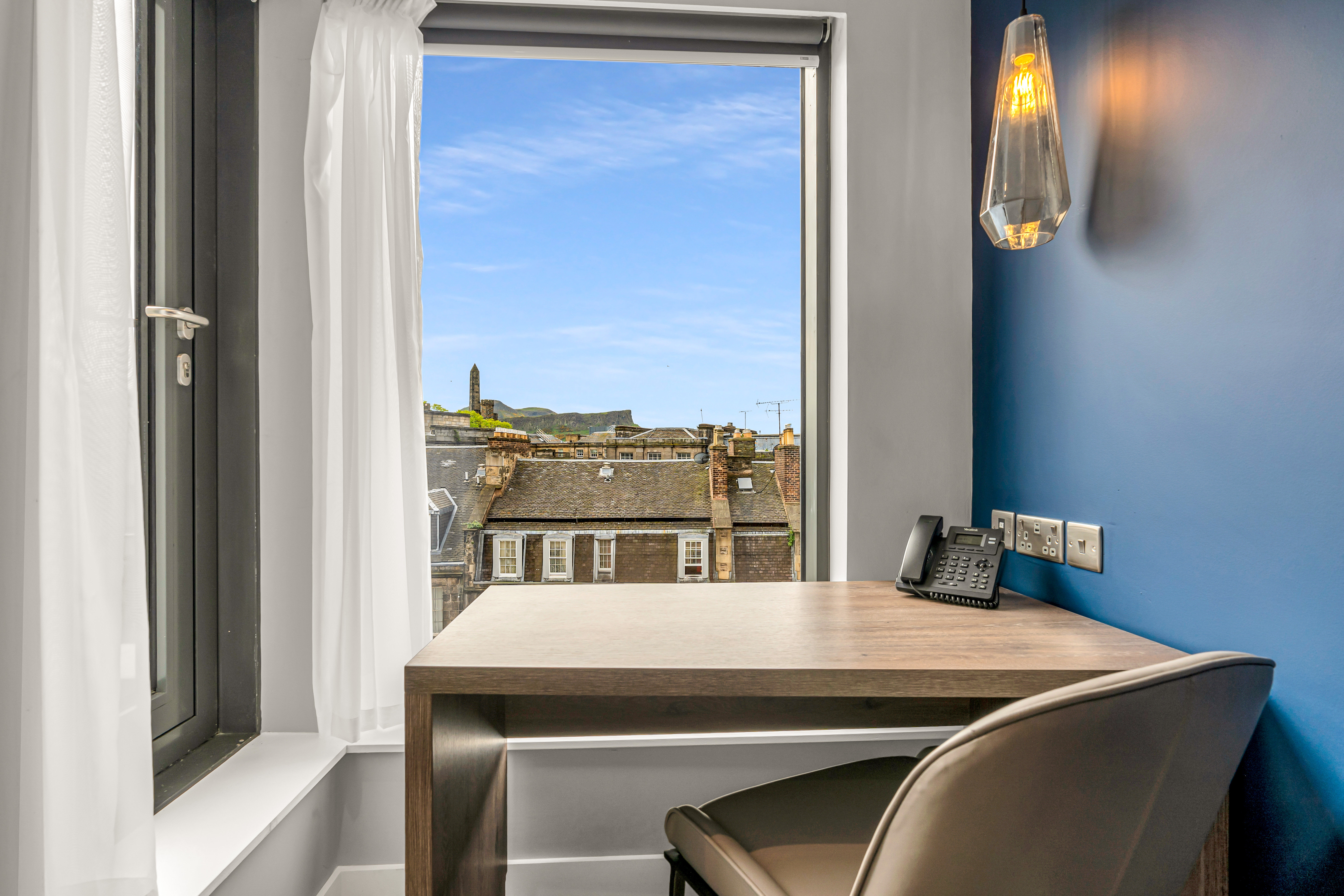 Roomzzz Edinburgh 43/58