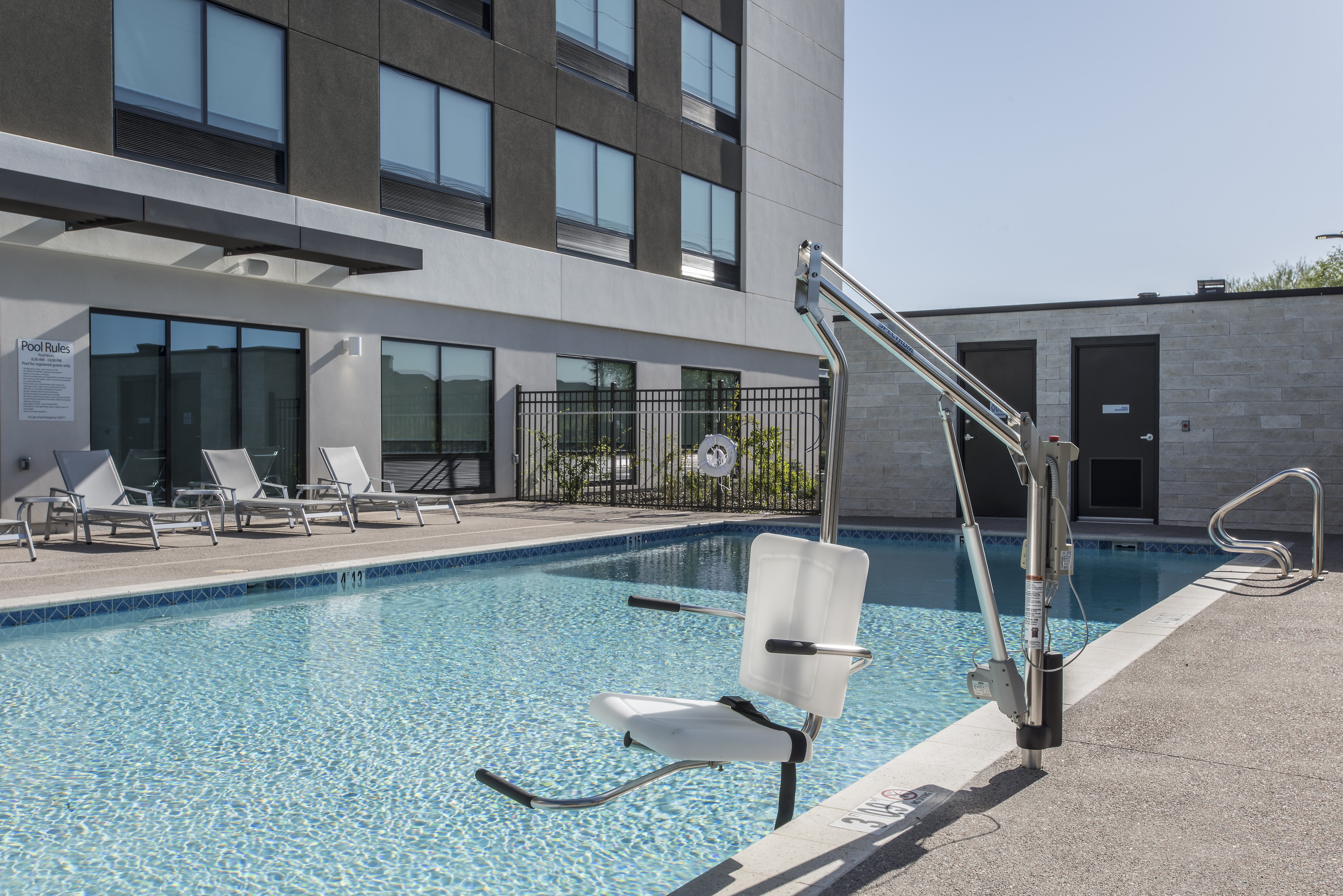Holiday Inn Express and Suites Phoenix North Happy Valley an IHG Hotel 61/64