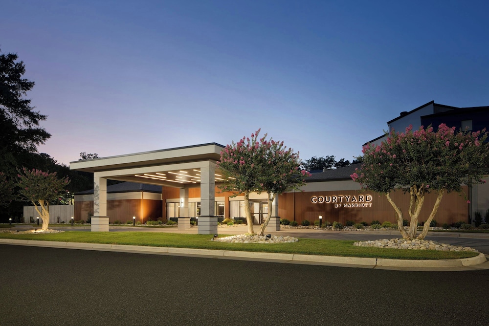 Courtyard by Marriott Williamsburg Busch Gardens Area 6/70