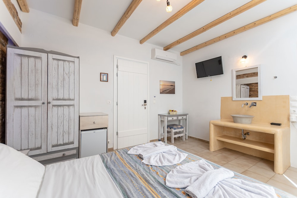 Agios Prokopios Hotel 13/59