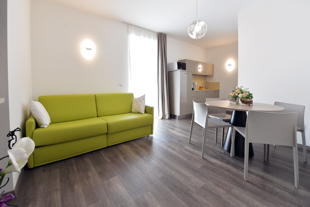 Ecohotel Primavera 49/72
