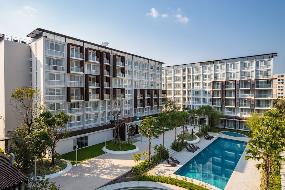 The Idle Hotel & Residence 1/68