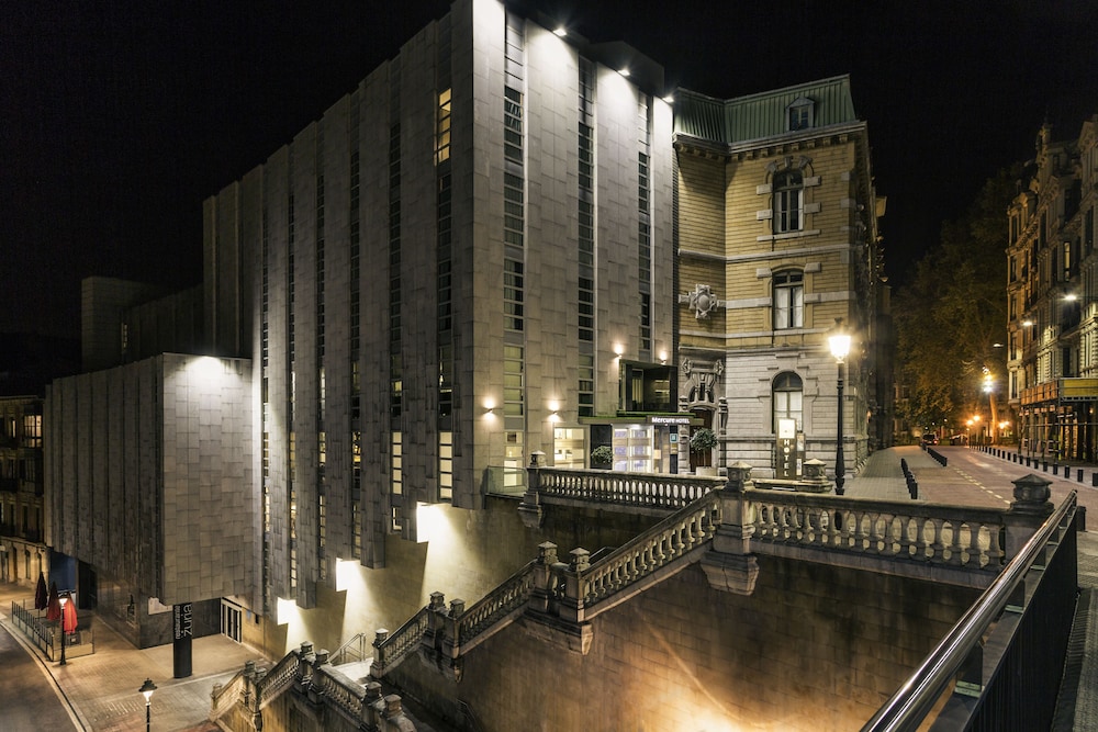 Mercure Bilbao Jardines De Albia 4/70