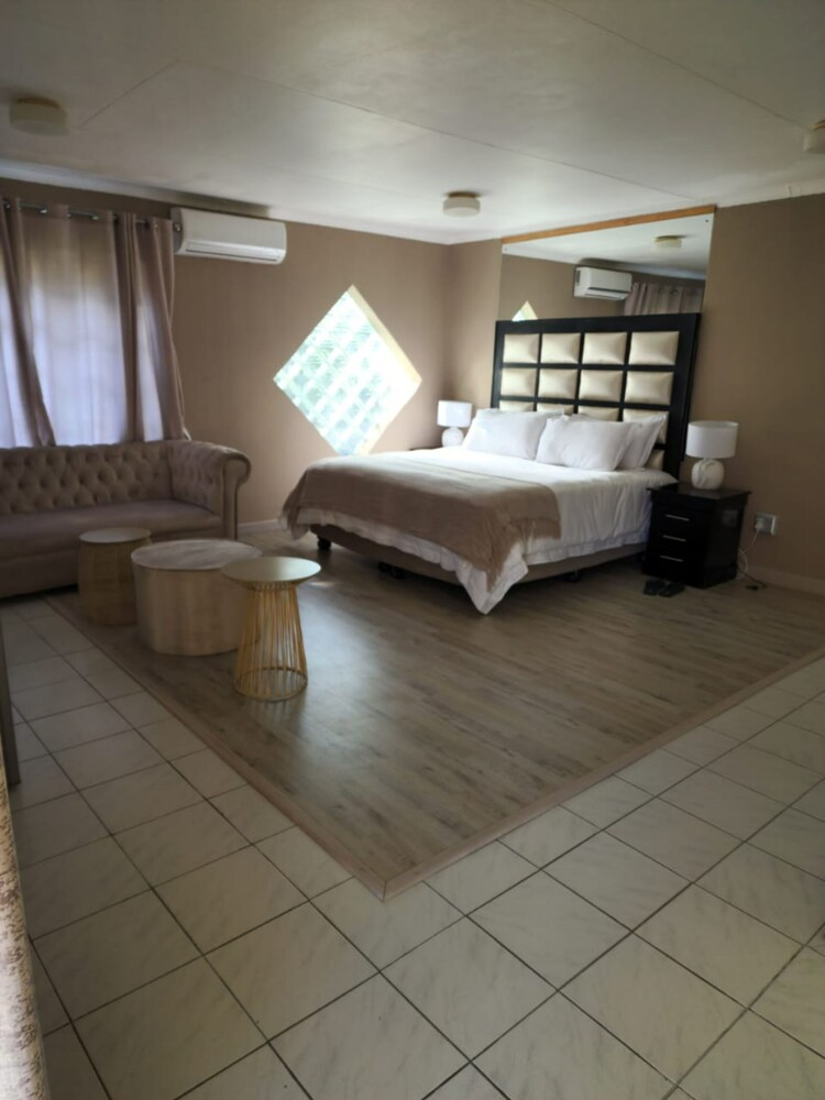 The Hills Guest House 8/50