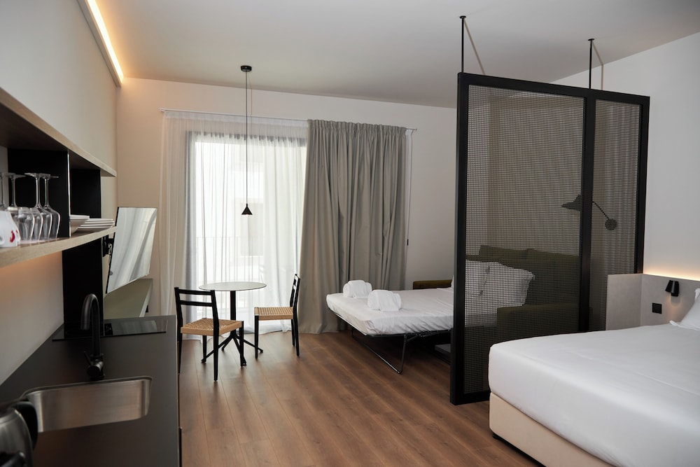 Family, Studio, Suite, Queen Bed, Sofa