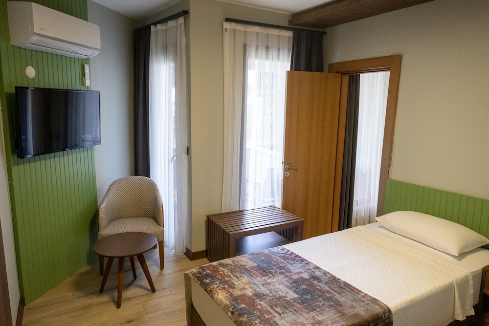 Assos Troy Otel 15/50