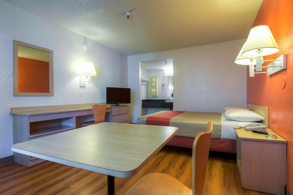 Motel6 Santa Ana, CA 41/53
