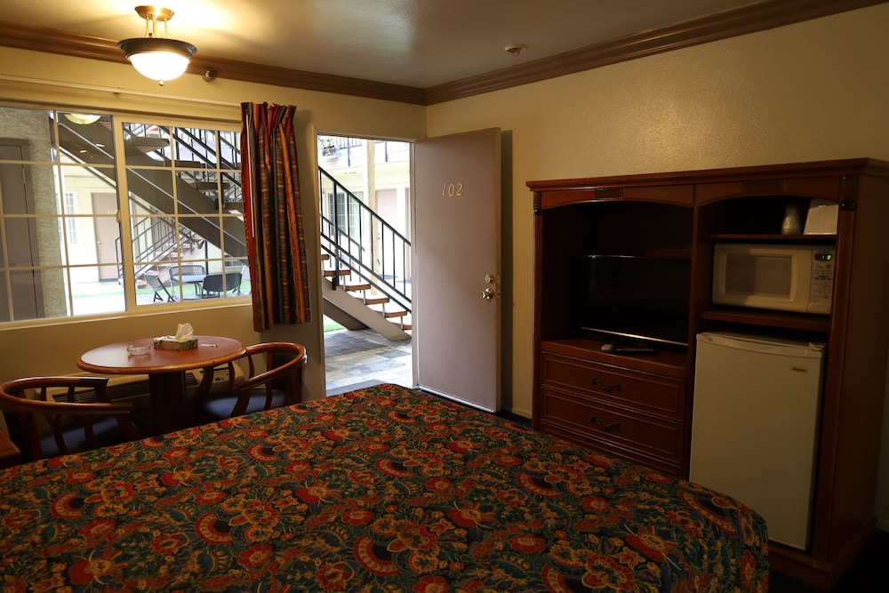 Lambert Inn 14/56