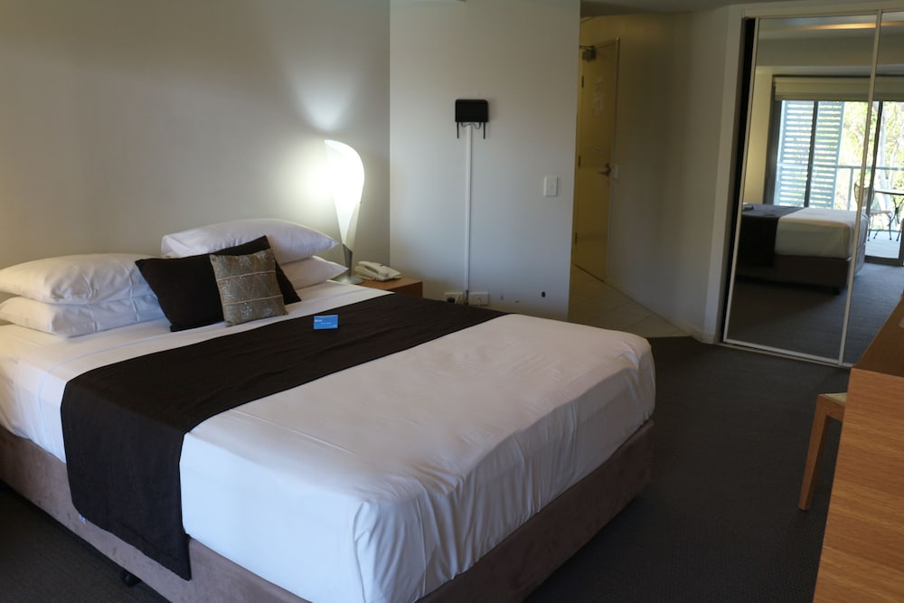 SCARBOROUGH BEACH RESORT 24/72