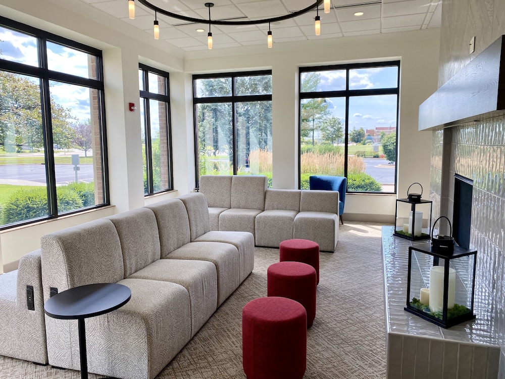 Hilton Garden Inn Oconomowoc 40/74