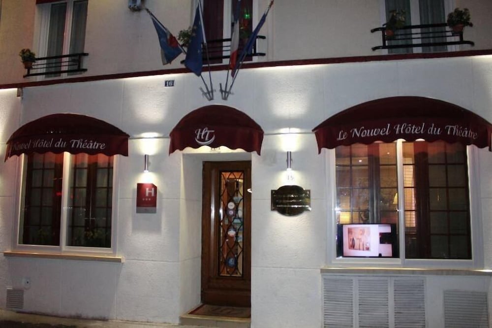 LE NOUVEL HOTEL DU THEATRE 33/48