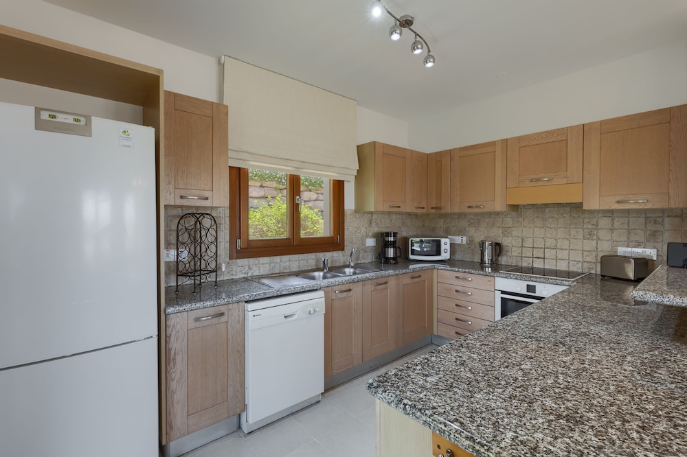 Aphrodite Hills Rentals - Junior Villas 9/50