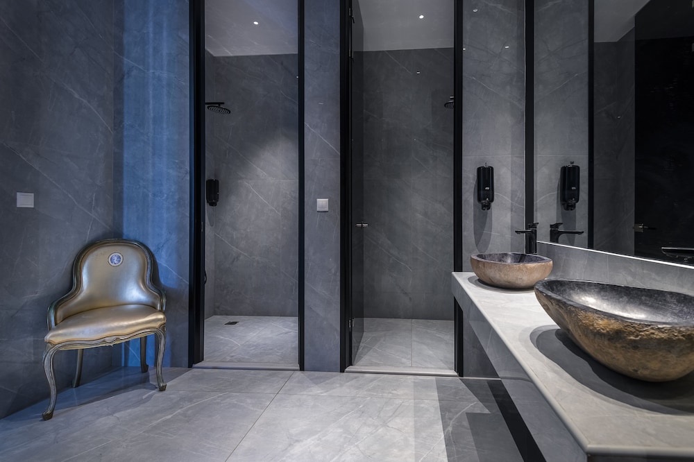 Diamond Boutique Hotel 14/53