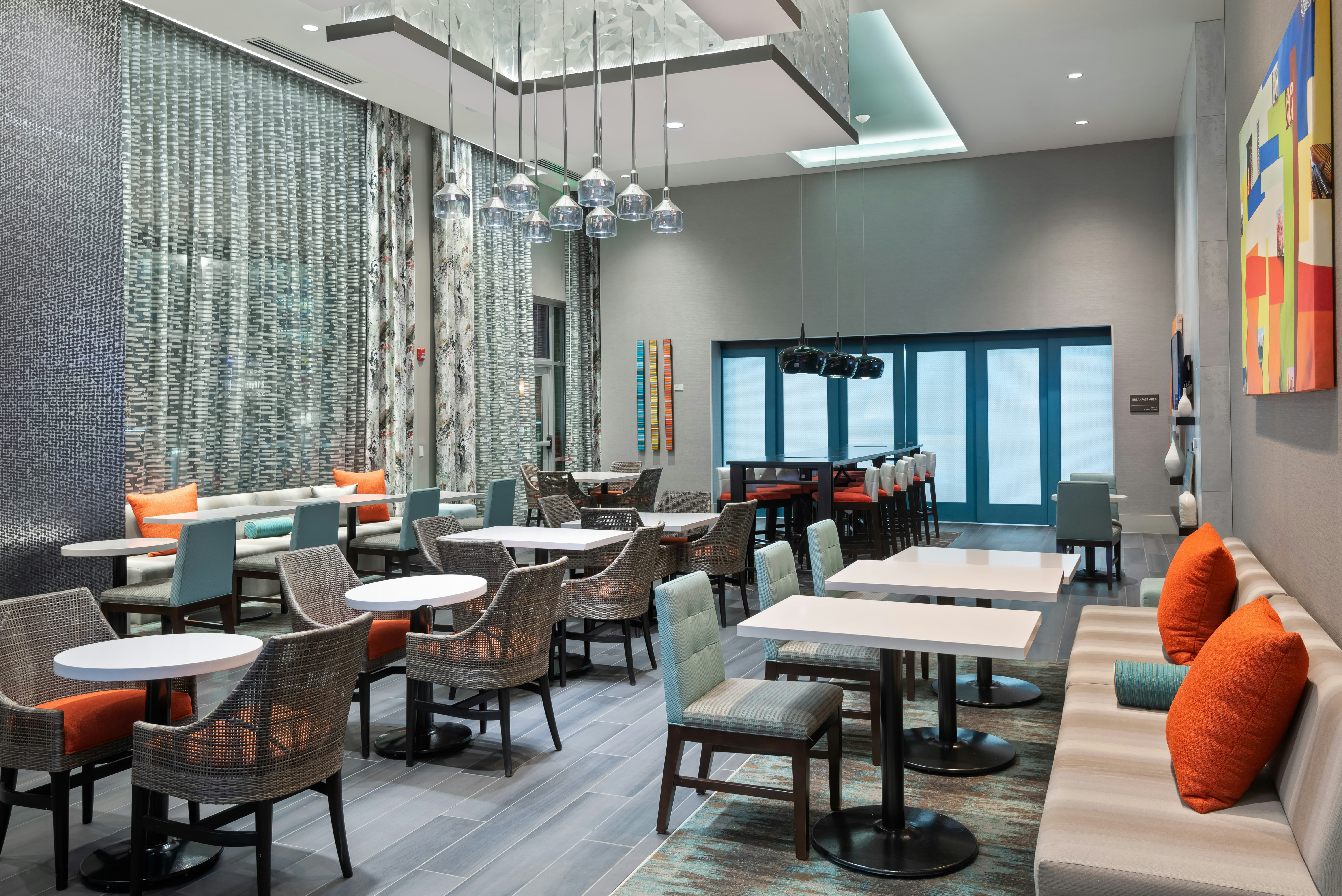 Hampton Inn & Suites Atlanta Buckhead Place Ga 42/44