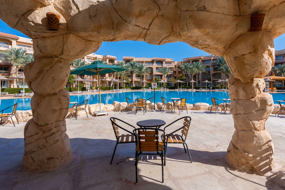 Parrotel Lagoon Waterpark Resort 74/88