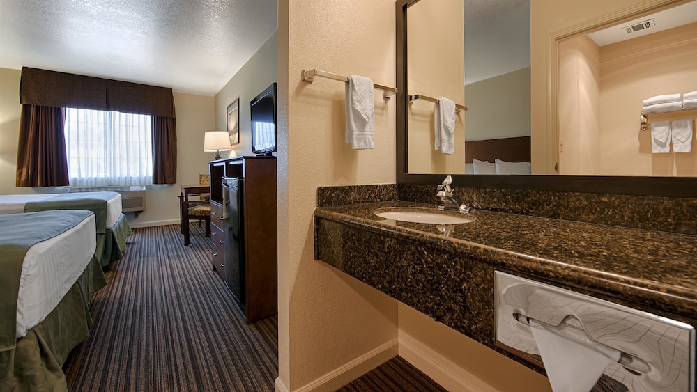 Best Western Capital City Inn 5/29