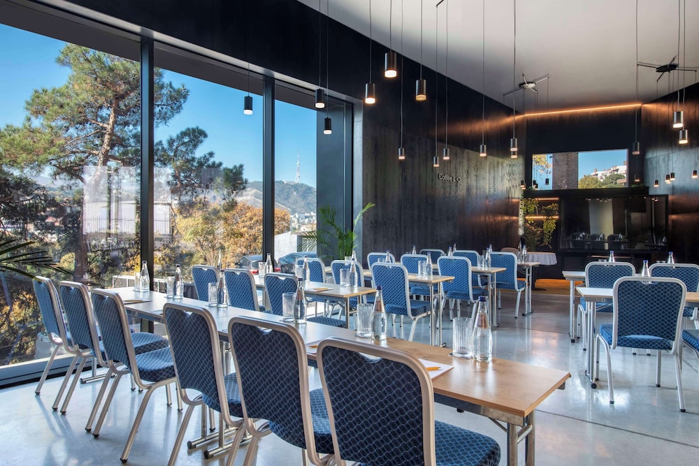 Golden Tulip Design Tbilisi 42/55