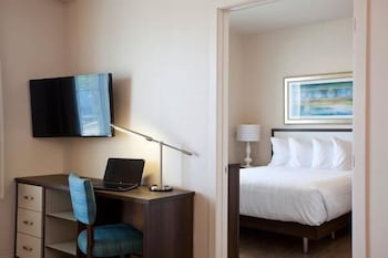 WaterWalk Extended Stay by Wyndham Wichita 16/43