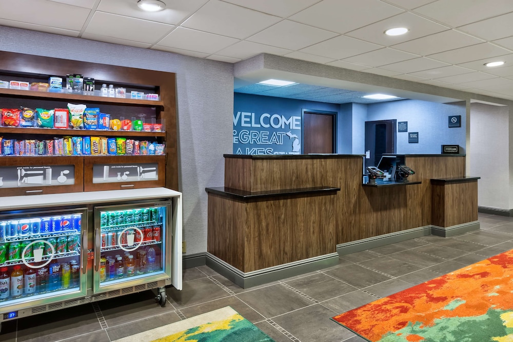 Hampton Inn Traverse City 9/45